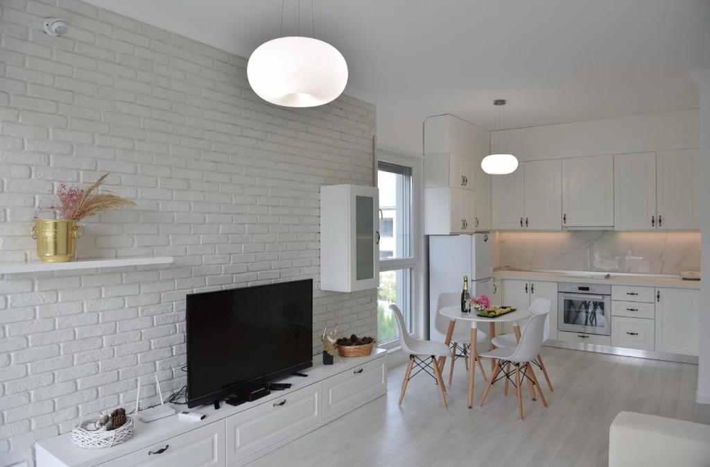 Valamar Apartament - Image 4