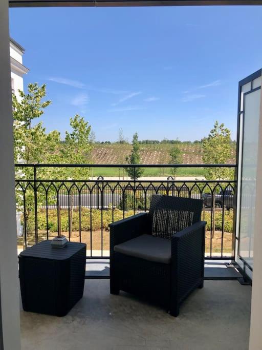 Balkon lub taras w obiekcie ***Suite Parklane* 5min Disney & Shopping * NEW***