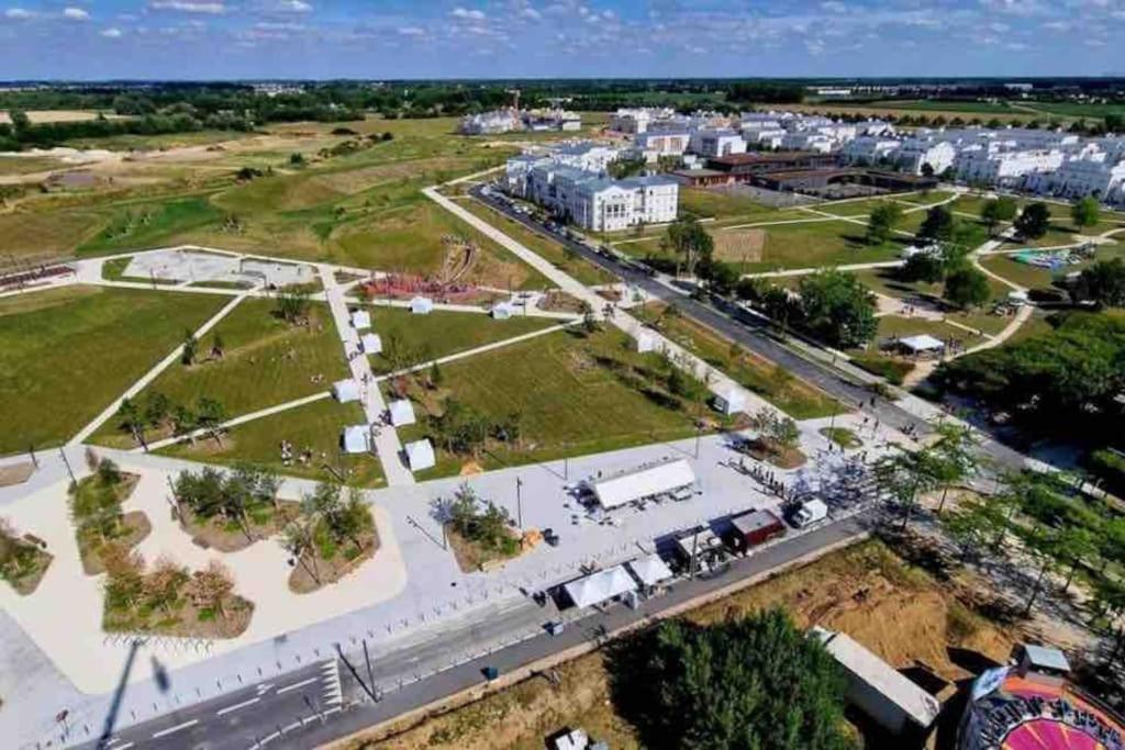 Widok z lotu ptaka na obiekt ***Suite Parklane* 5min Disney & Shopping * NEW***
