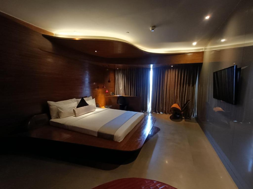 Postel nebo postele na pokoji v ubytování Boulevard by Design Hotel Chennai