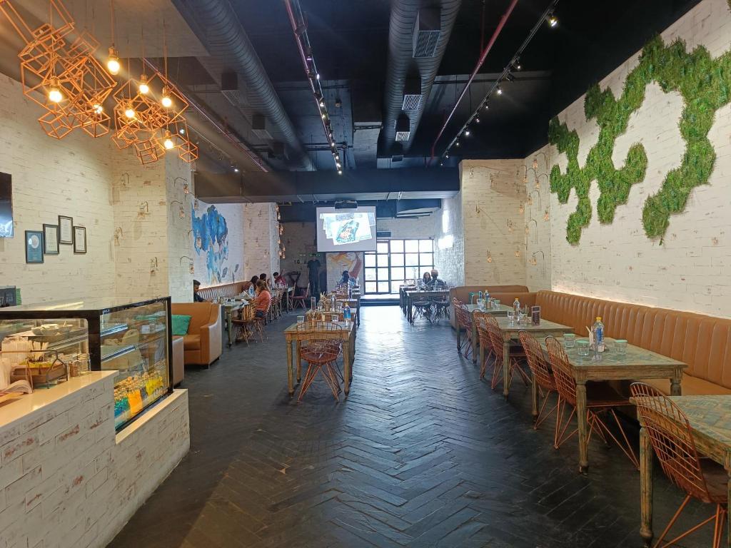 Restaurace v ubytování Boulevard by Design Hotel Chennai