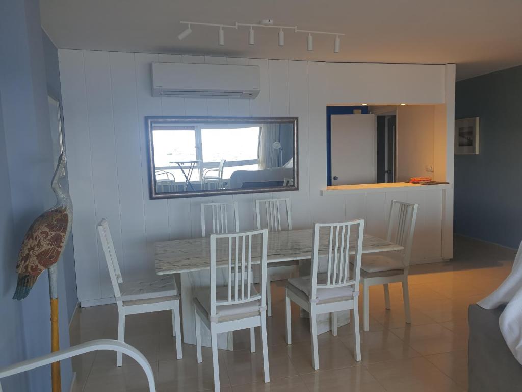 Fotografia z galérie ubytovania APARTAMENTO EN PRIMERA LINEA DE MAR v destinácii Tossa de Mar