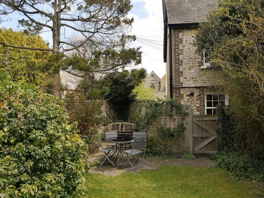 Honeysuckle Cottage in Brighton & Hove, East Sussex, England