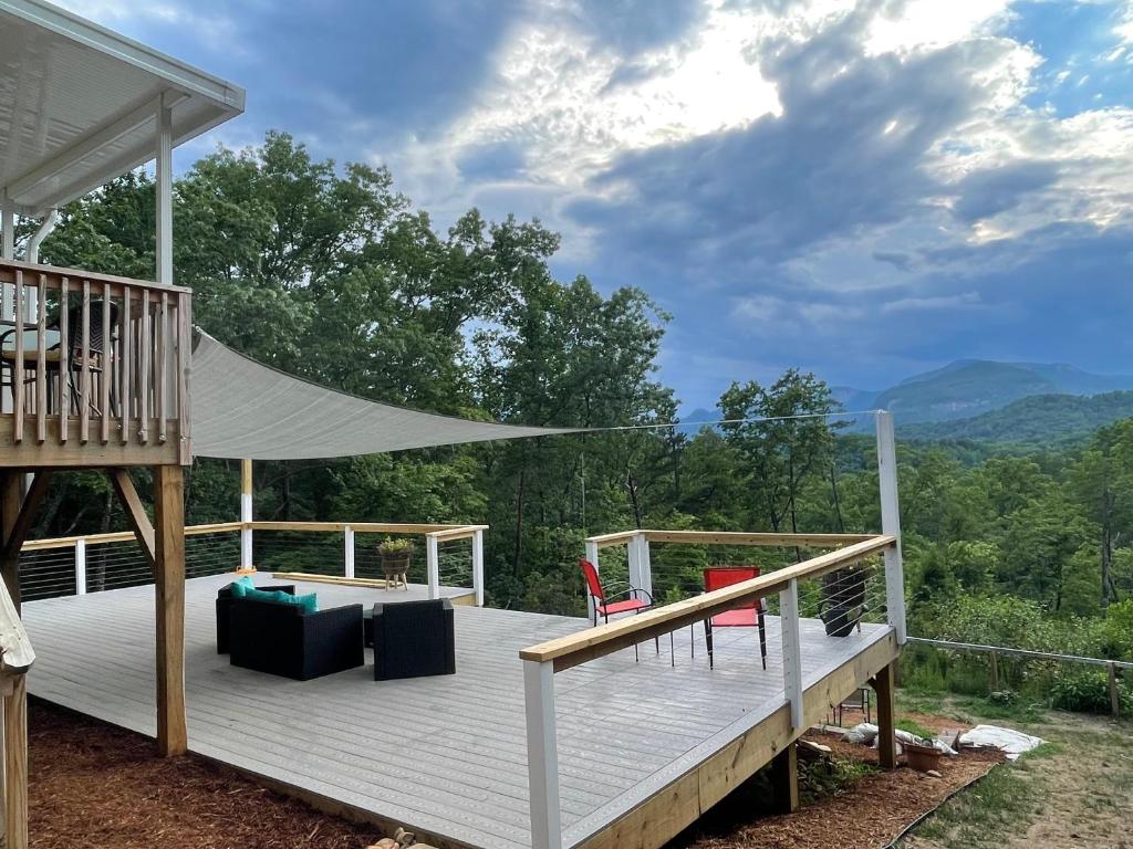 Gallery image of Mountain views, pets welcome-lake and river access in Lake Lure