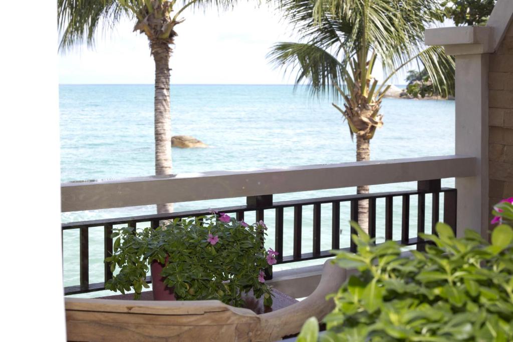 Crystal Bay Beach Resort - Beachfront Double Room With Balcony