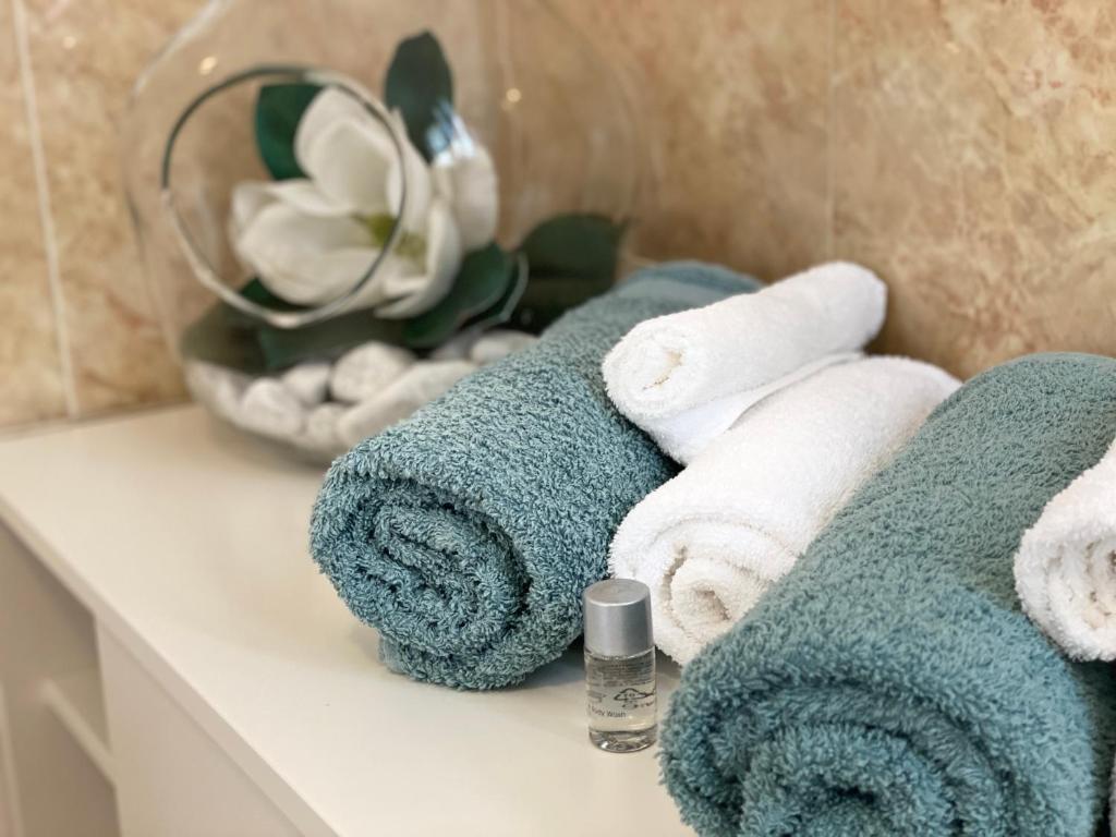 B&B STAZIONE DON CAMILLO - Habitación Doble Con Baño Privado