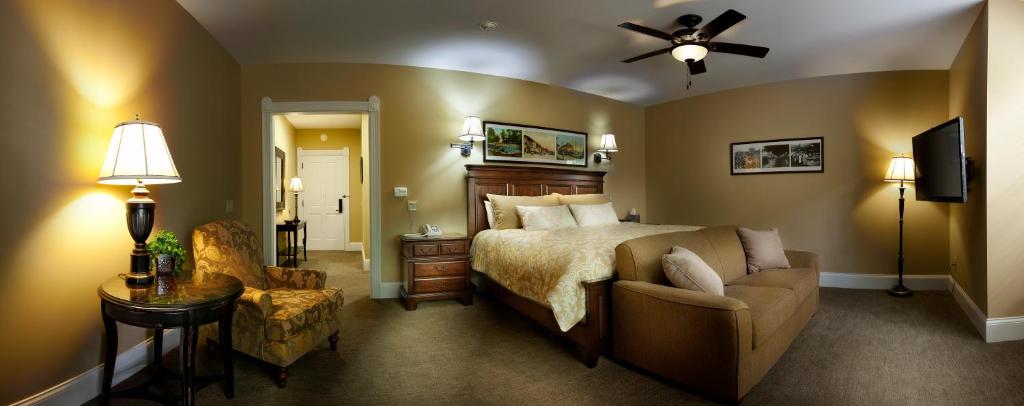 Grant Street Inn - Bloomington - King Room With Sofa Bed - Non-Smoking