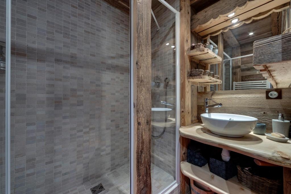 Kúpeľňa v ubytovaní Appartement esprit chalet - splendide vue montagne à 180