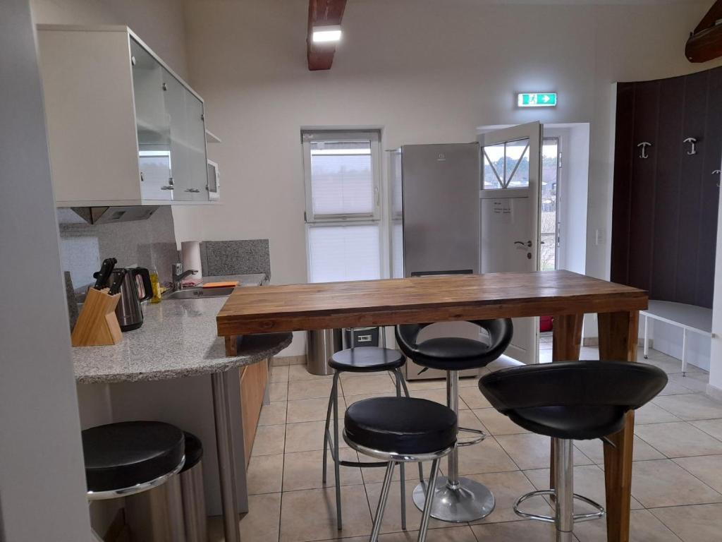 Kuchyň nebo kuchyňský kout v ubytování Apartment´s Marchtrenk