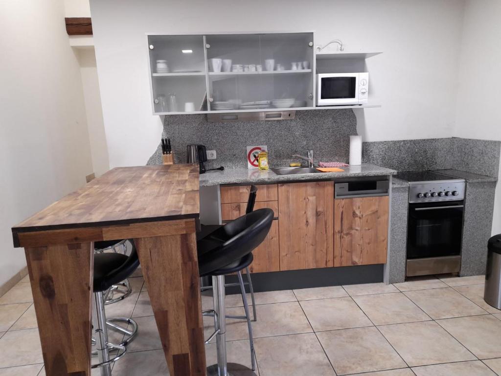 Kuchyň nebo kuchyňský kout v ubytování Apartment´s Marchtrenk