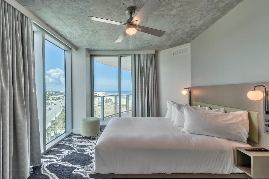 Max Beach Resort photo