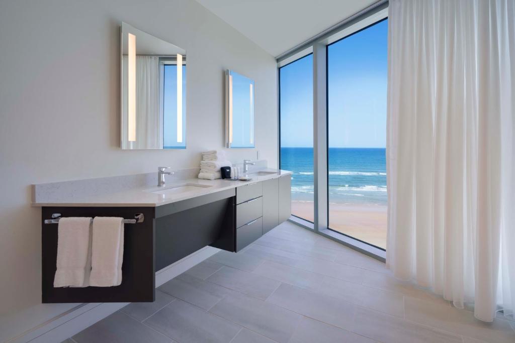 Max Beach Resort photo