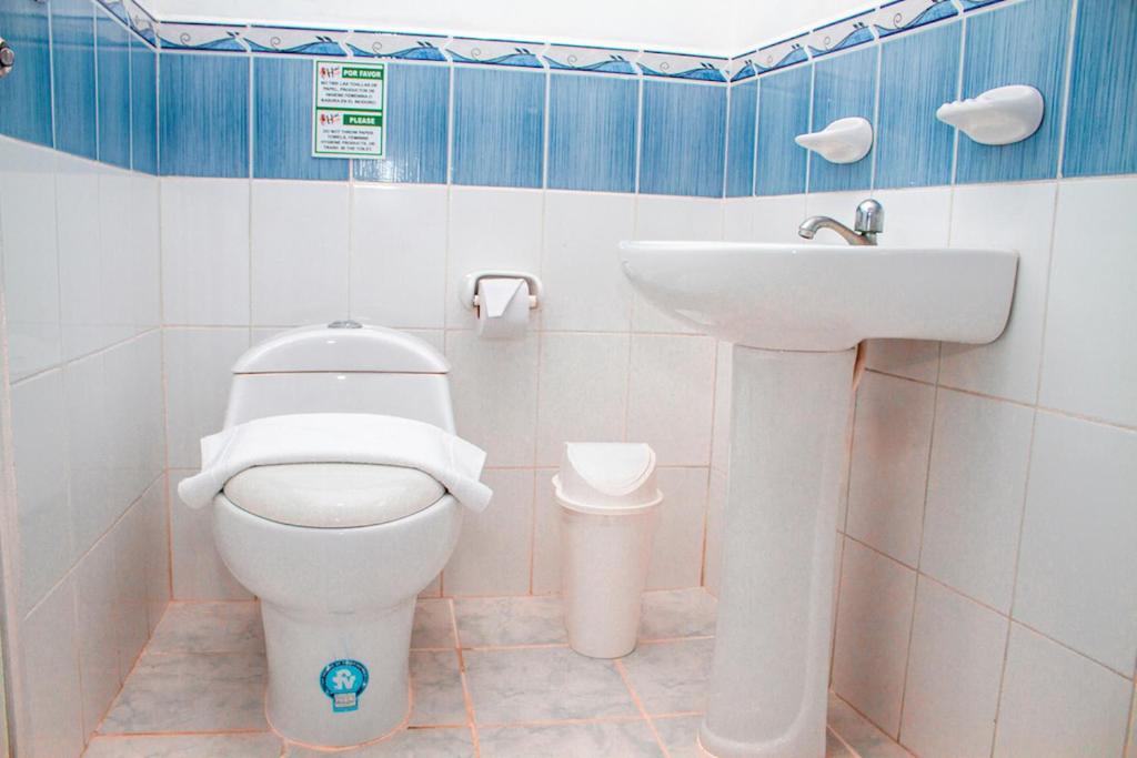 Koupelna v ubytování Galápagos Isabela Hotel Loja