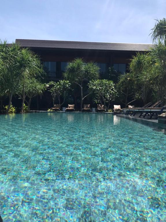 The Wynn Kohjum - 17