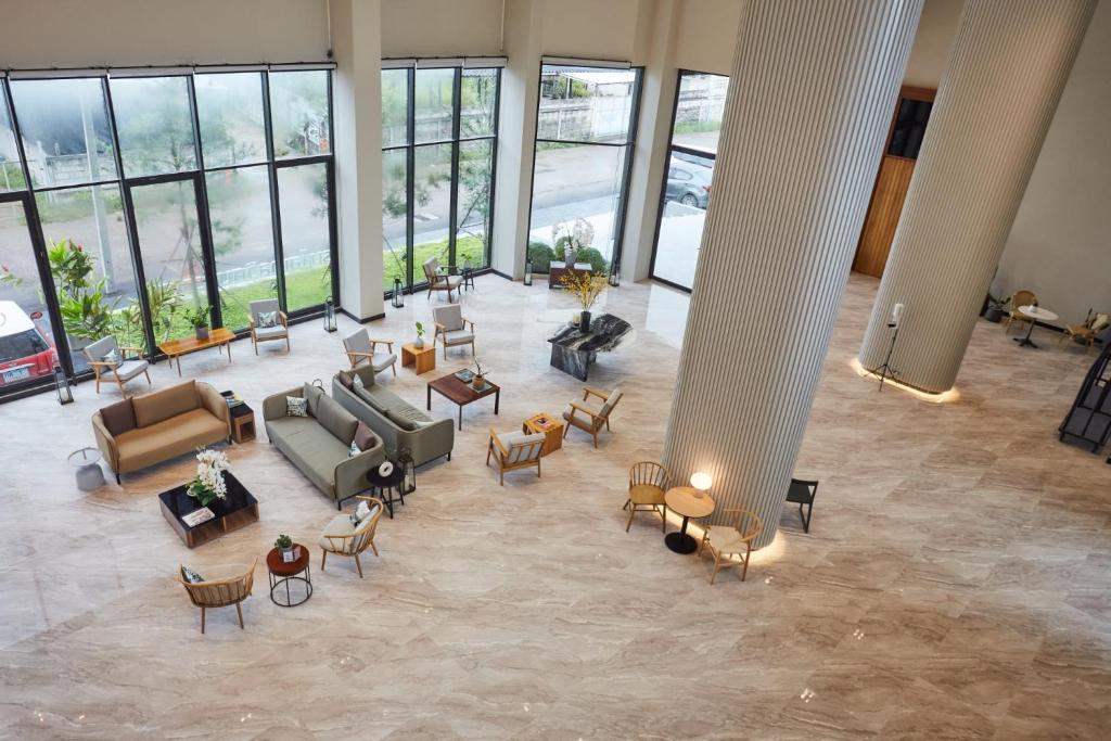 Posezení v ubytování Centara Life Wisma Hotel Ratchaburi