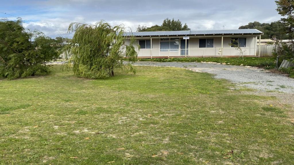 Dhubay, Jurien Bay (updated prices 2024)