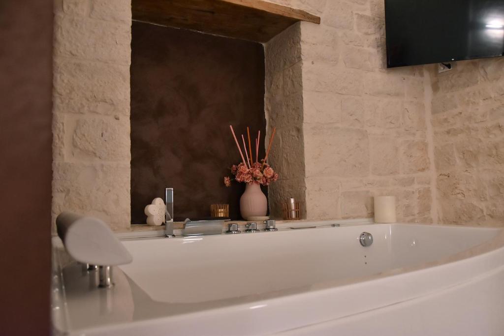 A bathroom at Antico Corso 74