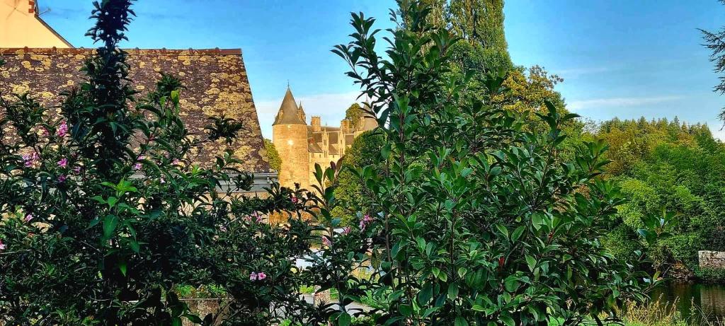 Zahrada ubytování Gîte maisonnette- Et à côté coule une rivière