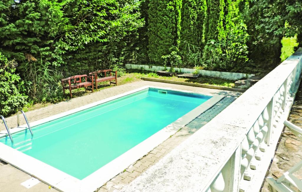 Basen w obiekcie Landhaus Töreki mit Pool lub w pobliżu