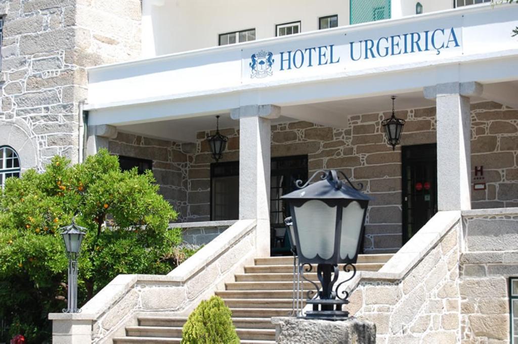 A fachada ou entrada de Hotel Urgeirica