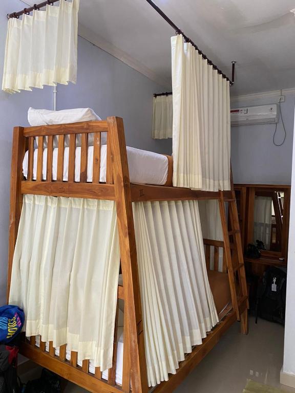 Bintang Hostel and Homestay - 12