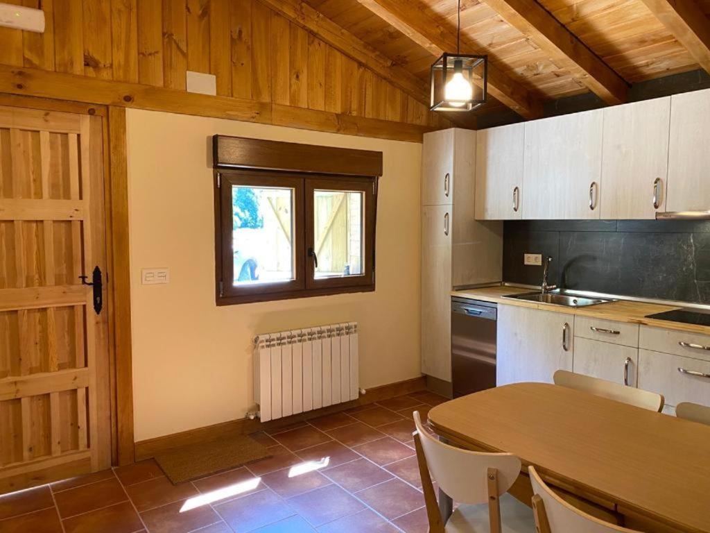 Kuchyň nebo kuchyňský kout v ubytování Alojamiento Rural El Molino de Butrera