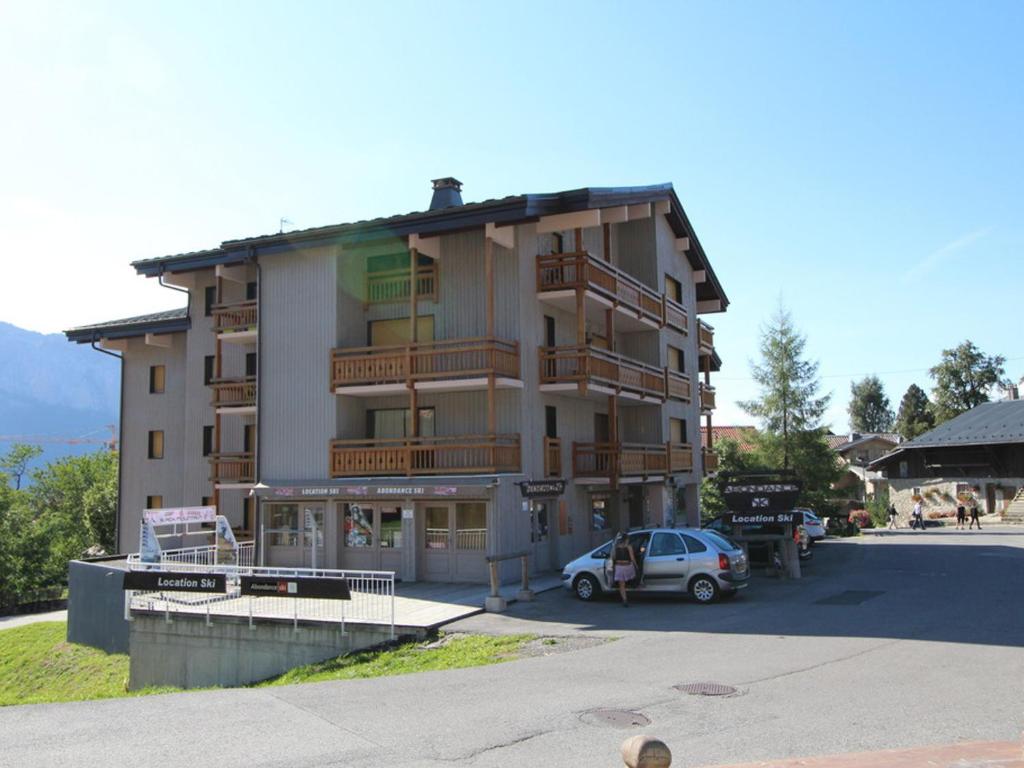 Budynek, w którym mieści się apartament