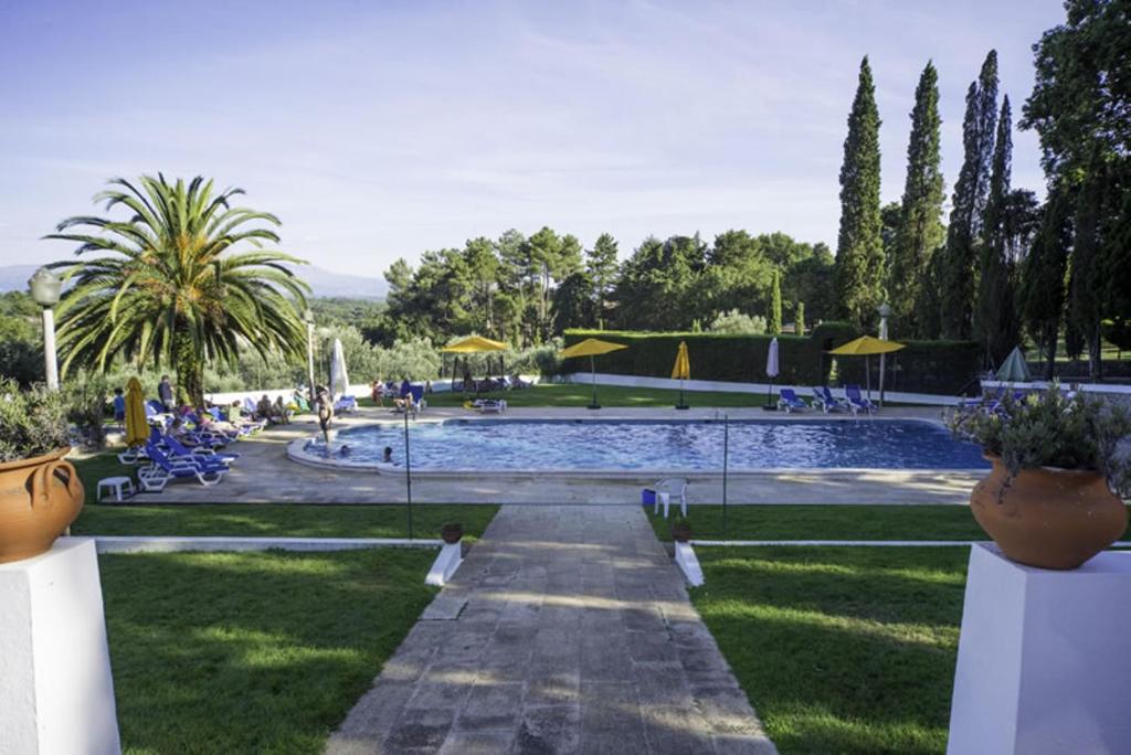 A piscina em ou perto de Hotel Urgeirica