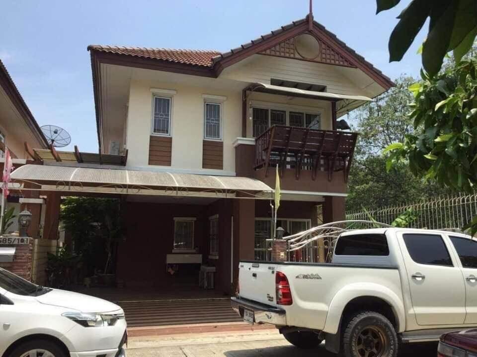 บ้านพักตากอากาศ บางปู - Housity