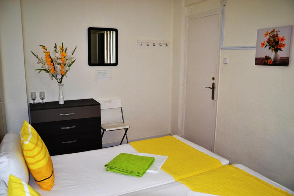 Postel nebo postele na pokoji v ubytování Double cozy room. Ruzafa - perfect place to stay