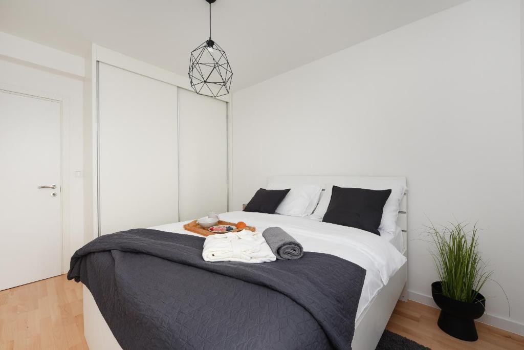 Posteľ alebo postele v izbe v ubytovaní L&R luxury apartment- free parking