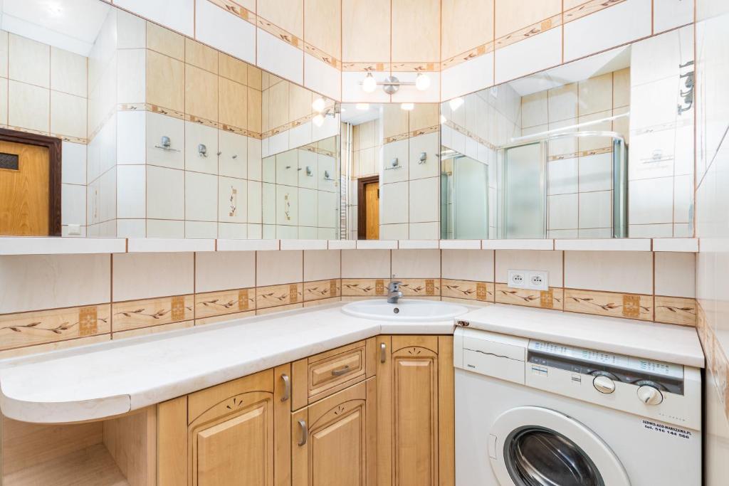 Kúpeľňa v ubytovaní Apartament Żelazna 101 by Homeprime