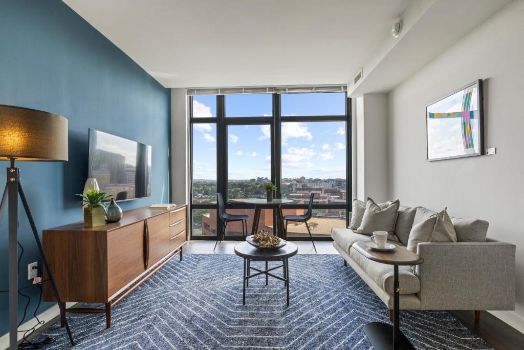Placemakr Marymount Ballston - One-Bedroom Apartment