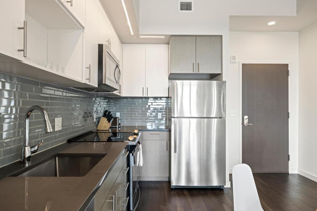 Placemakr Marymount Ballston - Premium One Bedroom Apartment With Balcony
