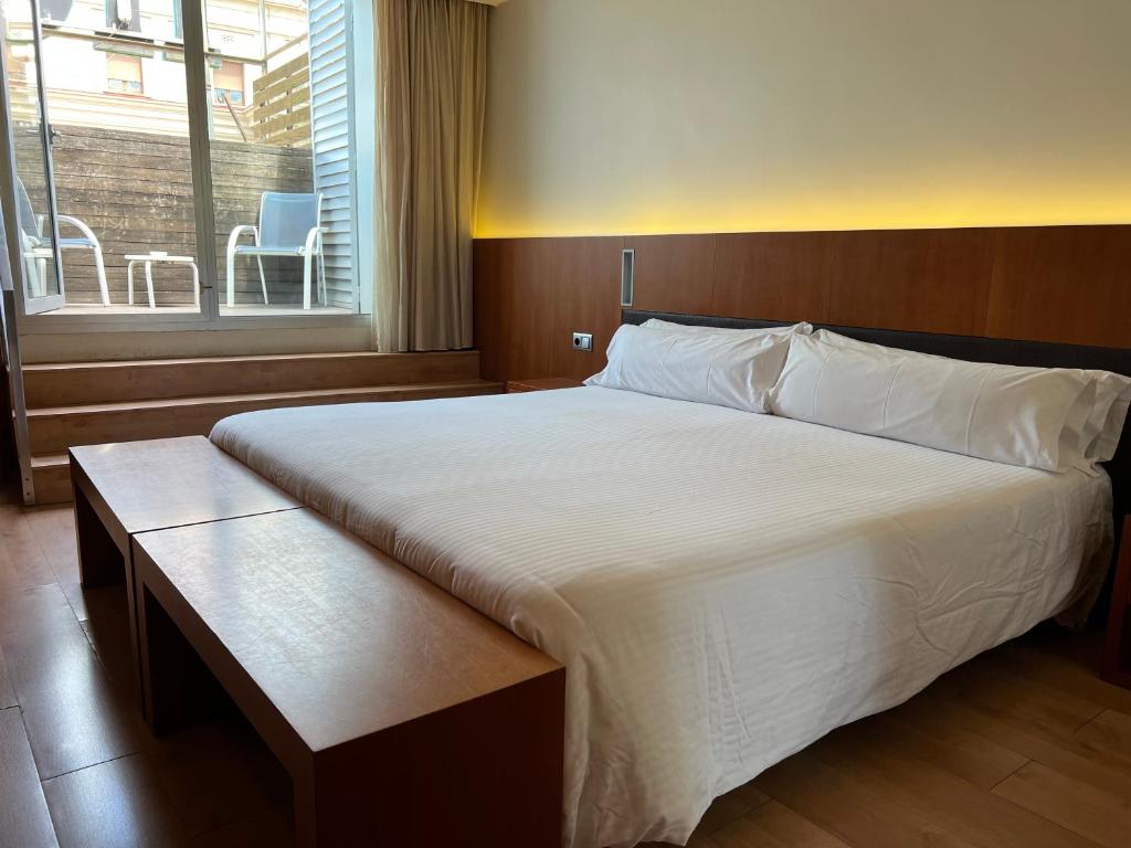Hotel Lleó - Resim 41