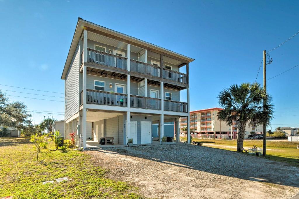 Mexico Beach Home with Balcony Steps to Beach, Mexico Beach (updated
