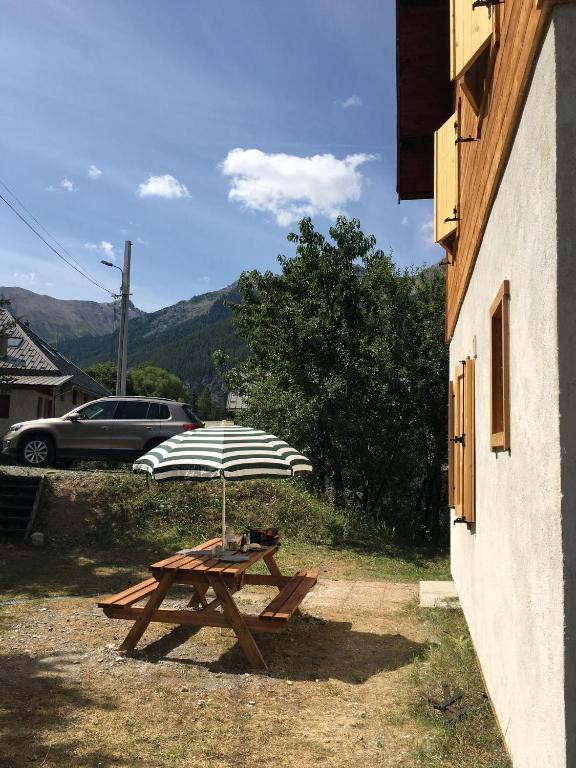 Príroda v okolí horskej chaty