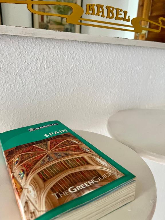 Knihovna v apartmánu