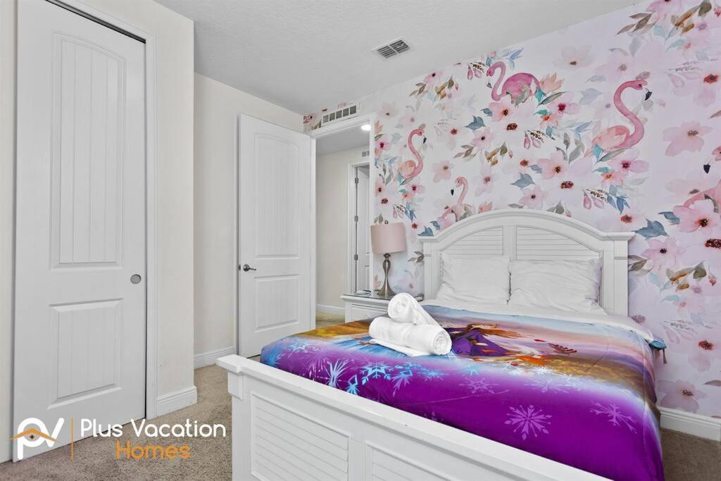 320-Luxury Villa w POOL&Hot Tub客房内的一张或多张床位