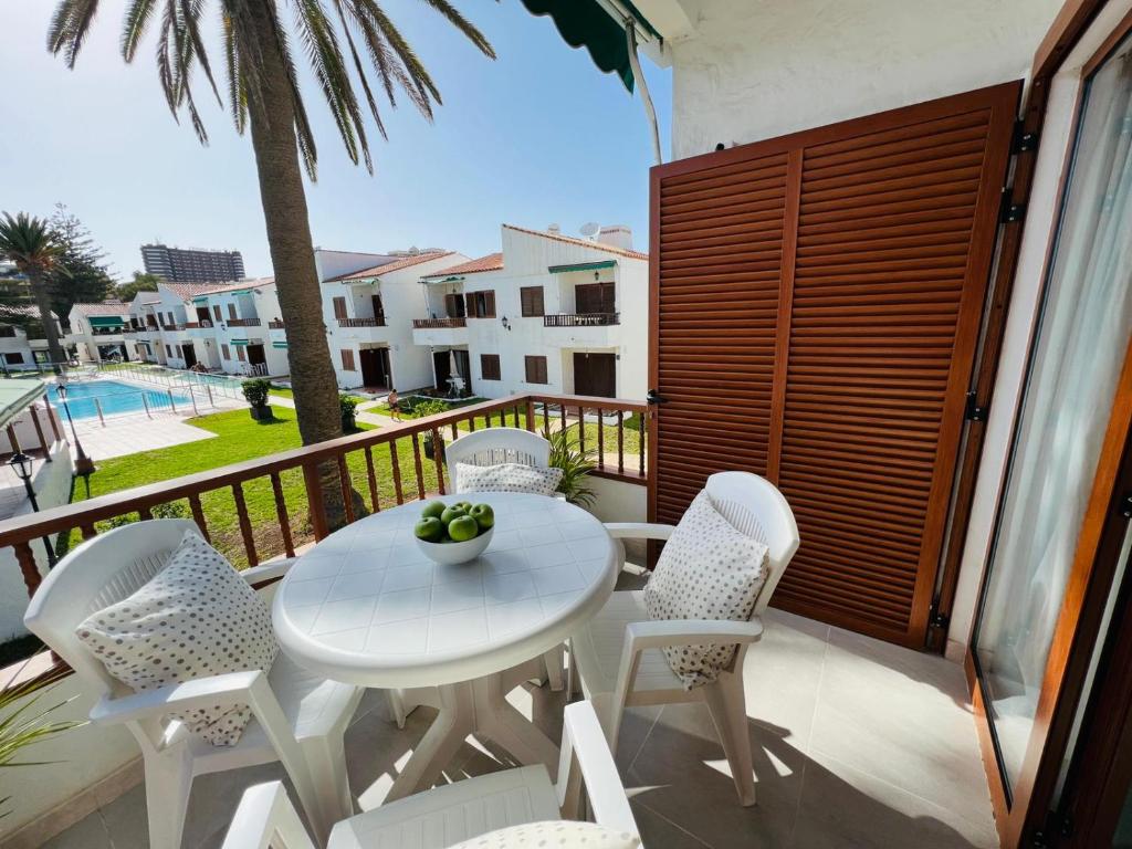 Bazén v ubytování Apartamentos Los Balandros by SunHousesCanarias nebo v jeho okolí