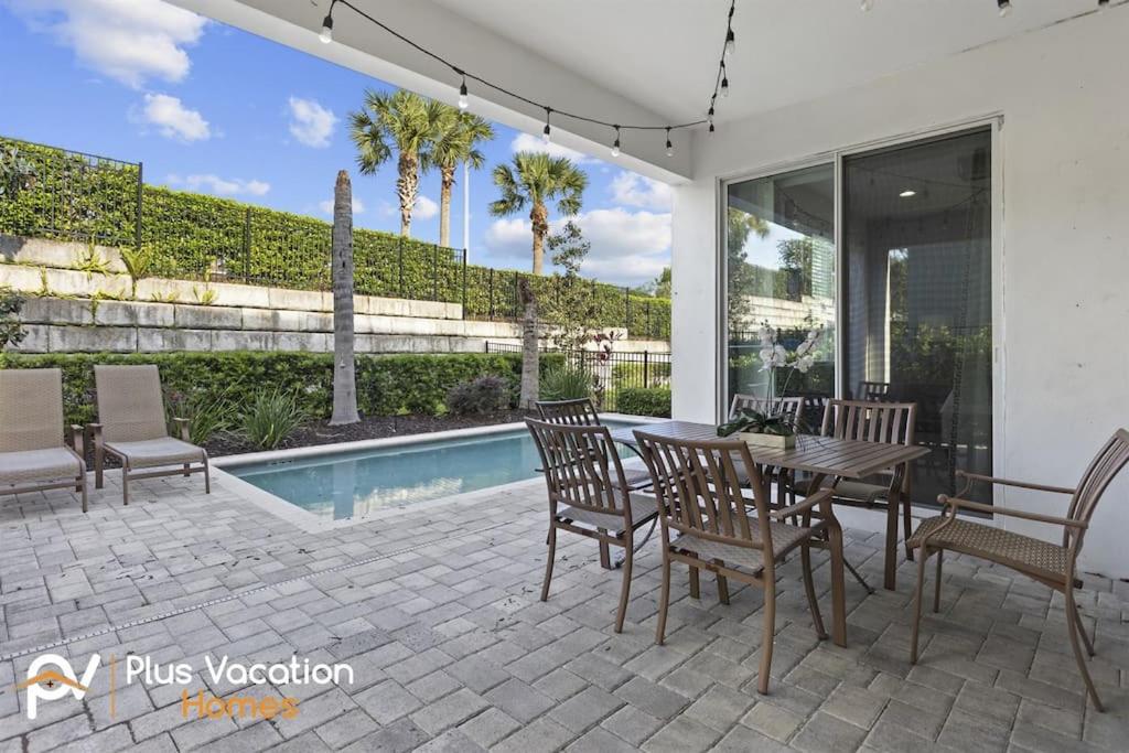 Kolam renang di atau di dekat 360-Family Home by Disney with Private POOL