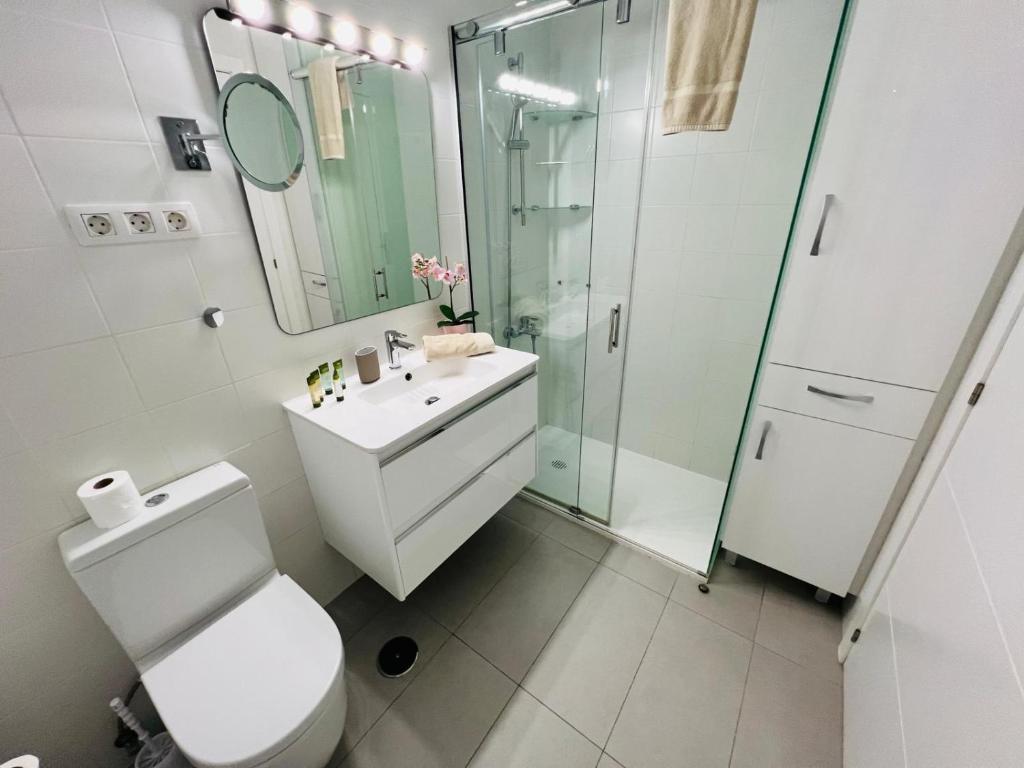 Koupelna v ubytování Apartamentos Los Balandros by SunHousesCanarias