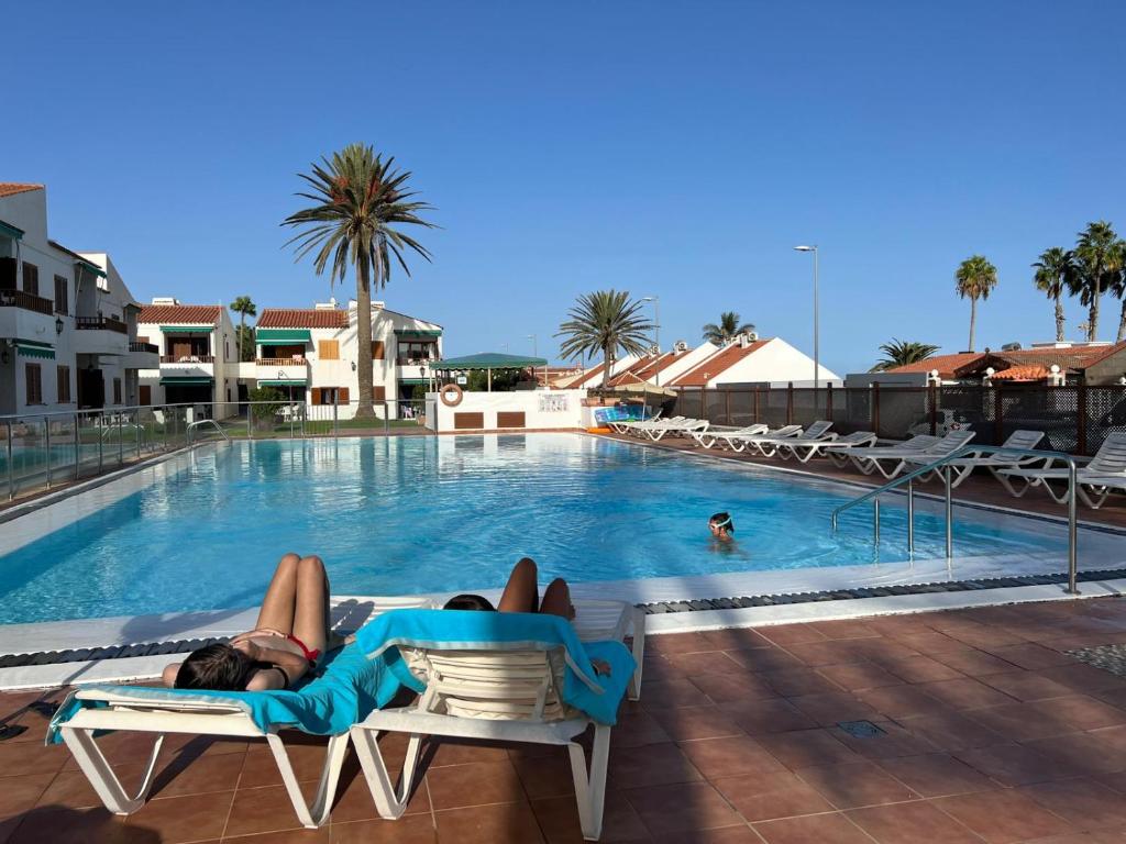 Bazén v ubytování Apartamentos Los Balandros by SunHousesCanarias nebo v jeho okolí