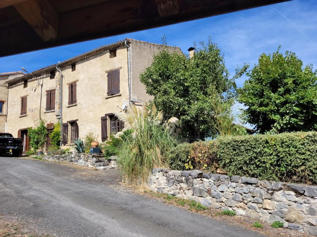 Grande maison de montagne rénovée, du charme - Maison De Six Chambres