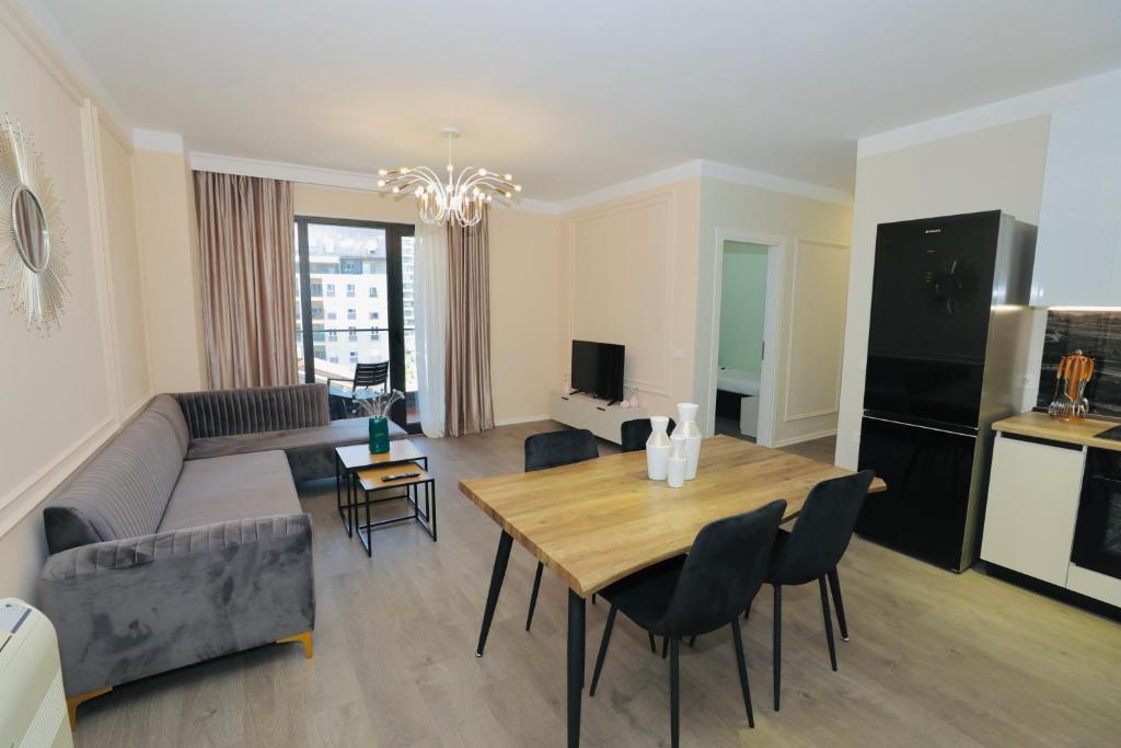Miku Apartment - Captivating 3 Bedroom At Olympic Residence - Image 1