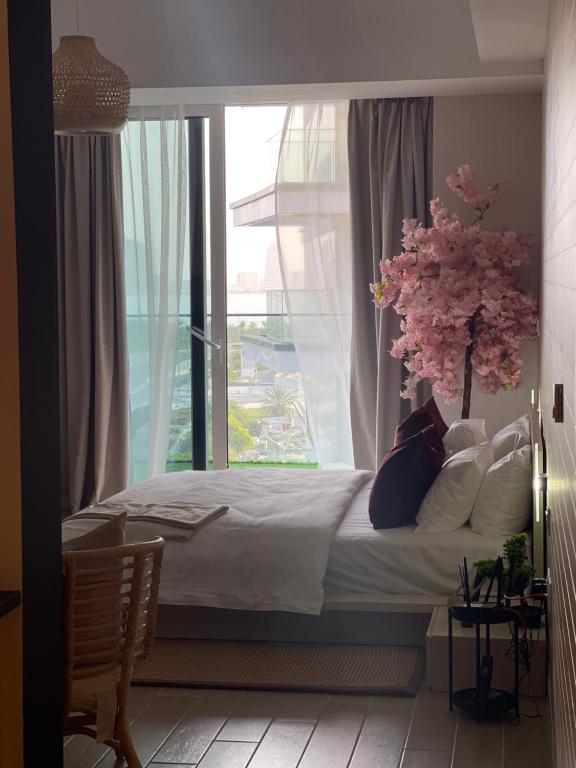 Japanese Inspired Studio Apartment in Yas Island, Abu Dhabi (updated