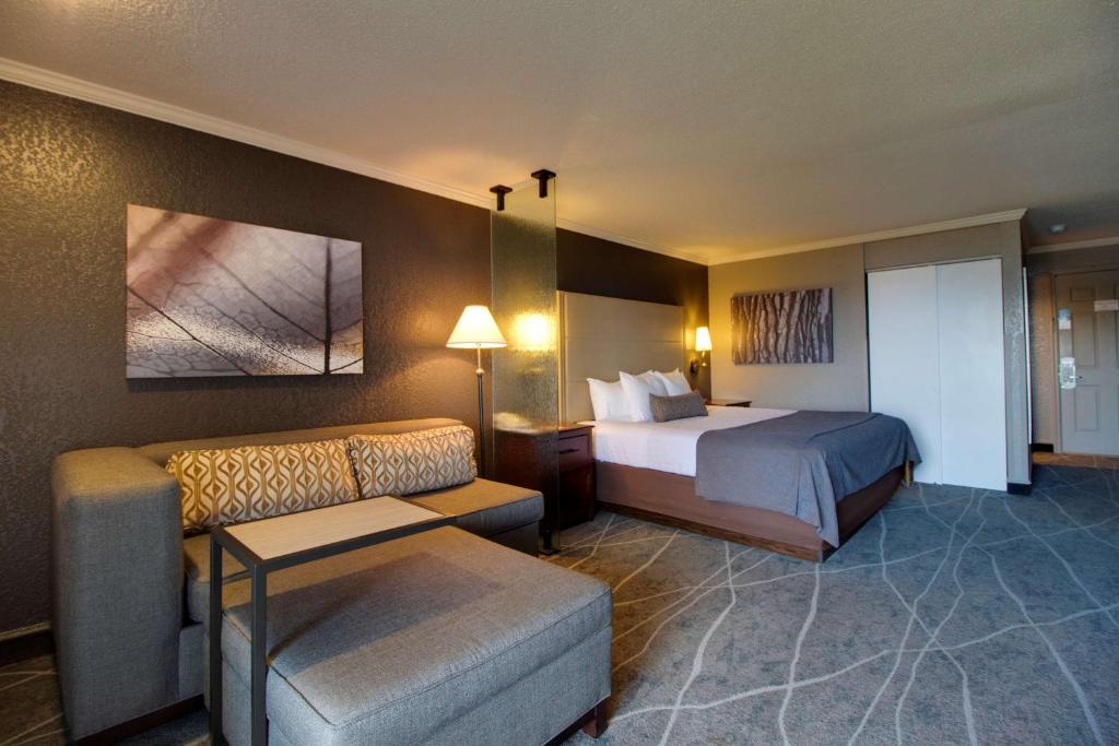 Best Western Harbour Pointe Lakefront - Suite King Con Balcone E Vista Lago - Non Fumatori