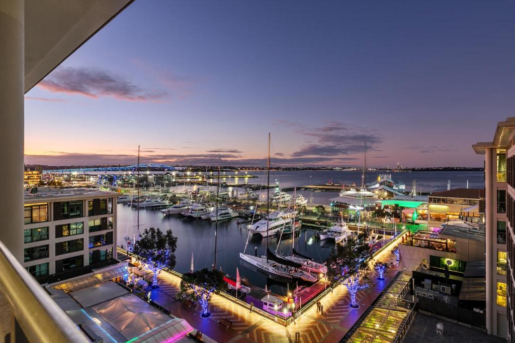 The Prestigious Penthouse - Resim 17