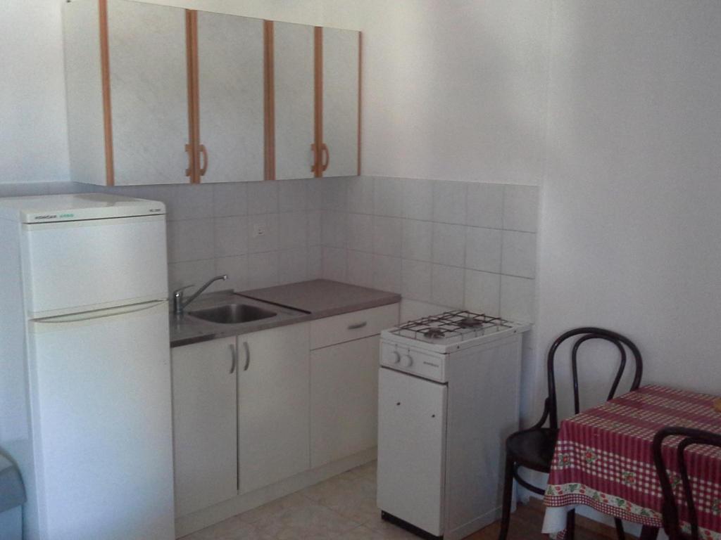 Fotografia z galérie ubytovania Apartments with a parking space Metajna, Pag - 6337 v destinácii Zubovići