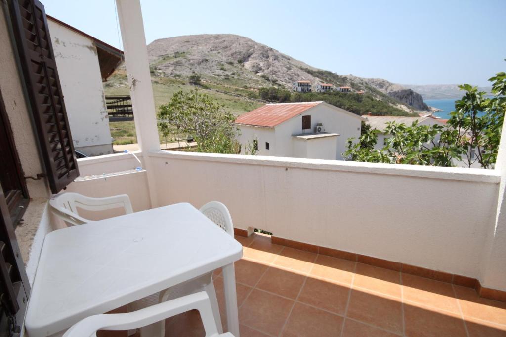 Fotografia z galérie ubytovania Apartments with a parking space Metajna, Pag - 6337 v destinácii Zubovići
